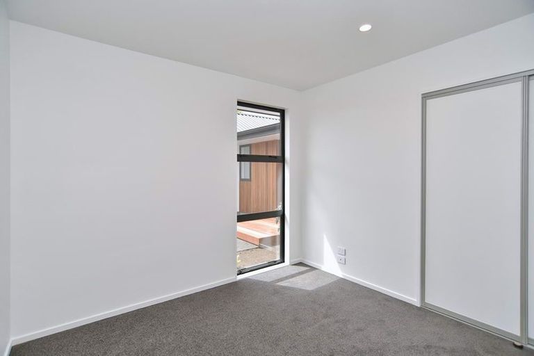 Photo of property in 21 Malaga Crescent, Harewood, Christchurch, 8051