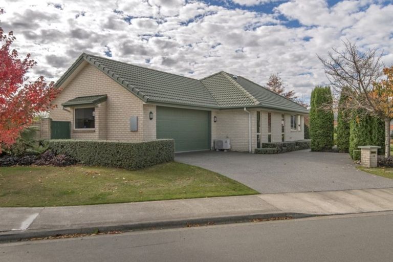 Photo of property in 18 Elm Drive, Rangiora, 7400