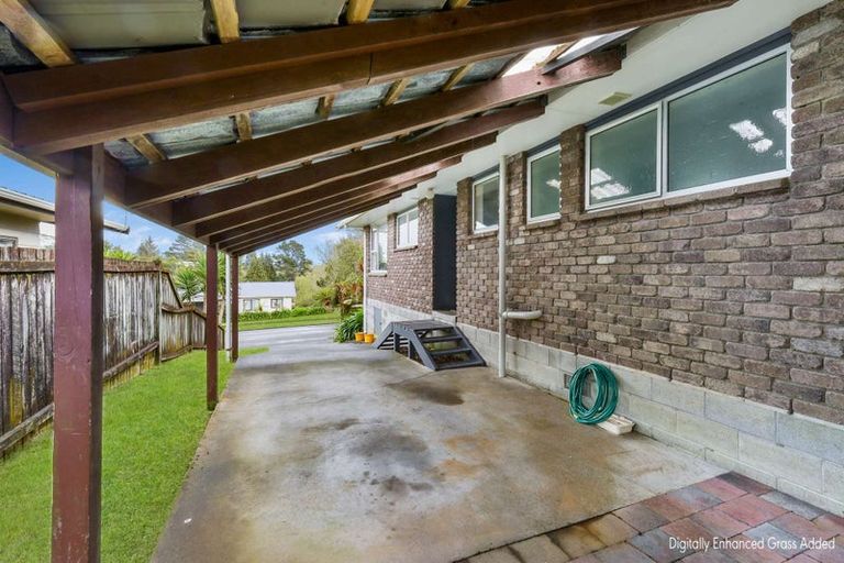 Photo of property in 102 Heta Road, Highlands Park, New Plymouth, 4312