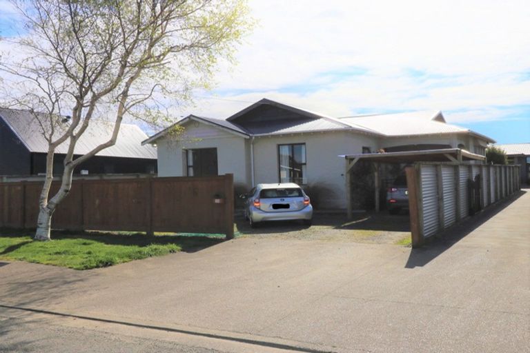 Photo of property in 16 Charles Street, Grasmere, Invercargill, 9810