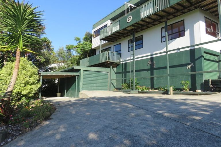 Photo of property in 105 Oakura Road, Oakura, Hikurangi, 0184