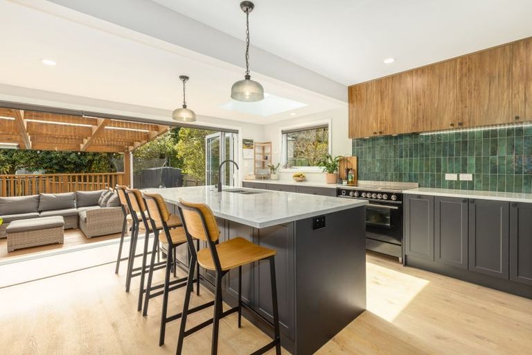 Photo of property in 11 Fincham Road, Raumati Beach, Paraparaumu, 5032