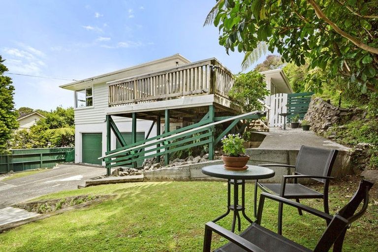 Photo of property in 12 Pembroke Street, Tawa, Wellington, 5028