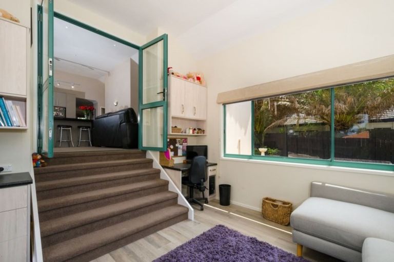 Photo of property in 21 Belle-mer Place, Gulf Harbour, Whangaparaoa, 0930