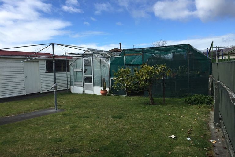 Photo of property in 60 Leicester Avenue, Tamatea, Napier, 4112