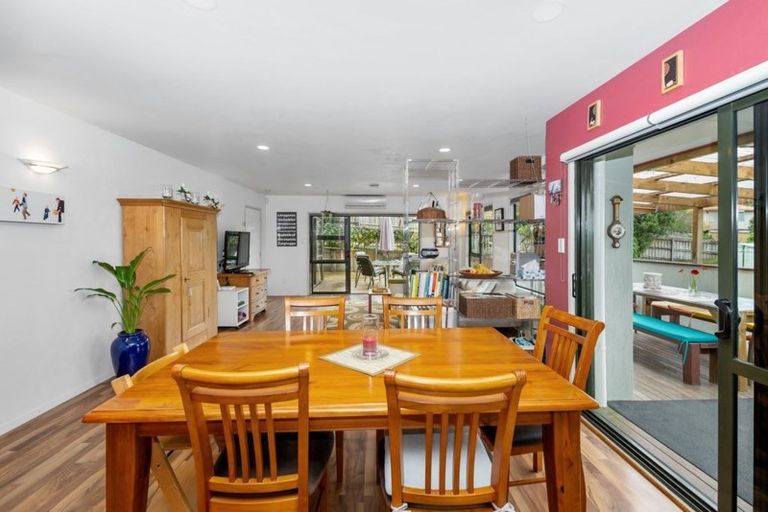 Photo of property in 157b Colwill Road, Massey, Auckland, 0614