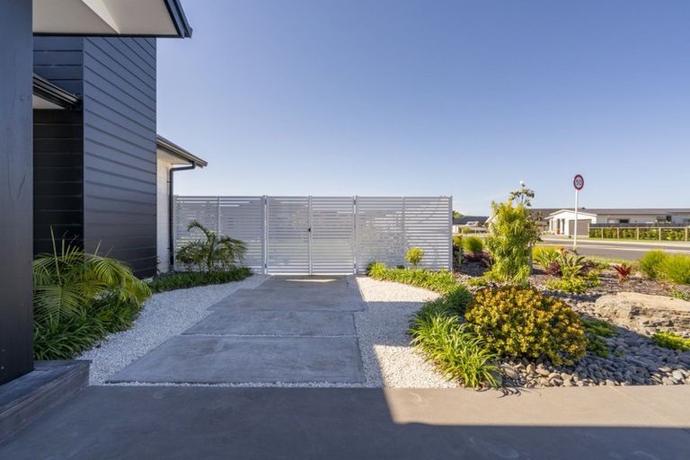 Photo of property in 131 Kupe Drive, Whitianga, 3510