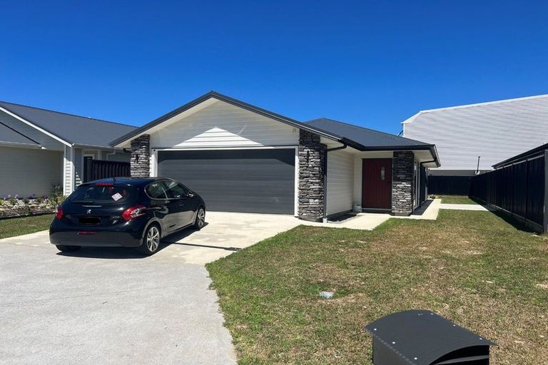 Photo of property in 41 Cynisca Crescent, Wallaceville, Upper Hutt, 5018