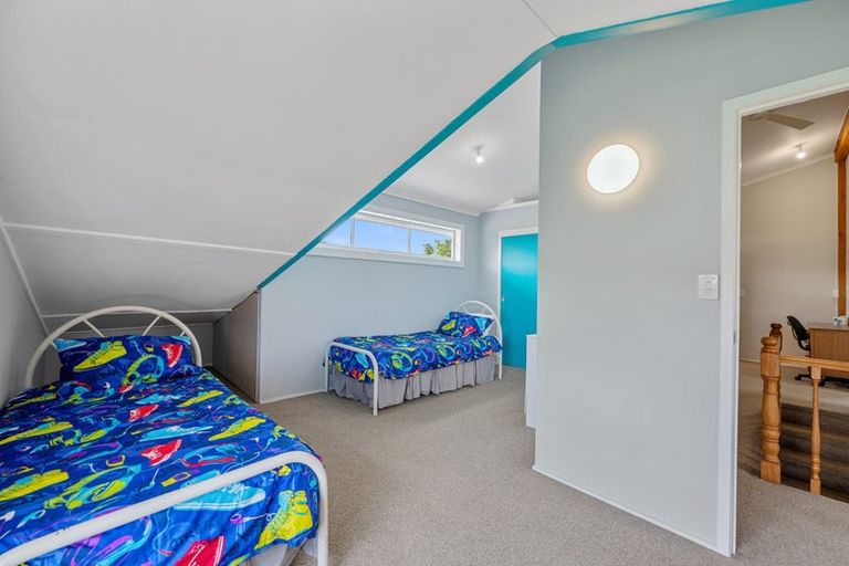 Photo of property in 13 Karaka Street, Helensville, 0800