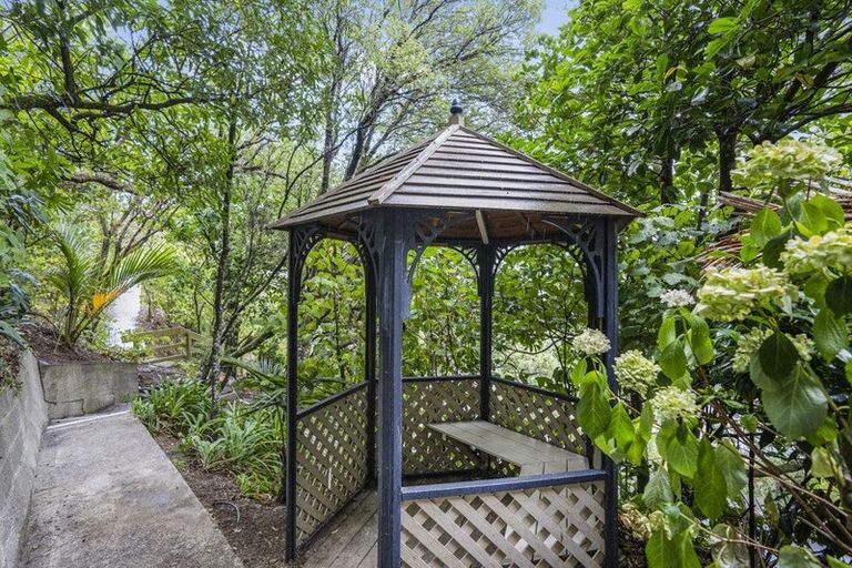 Photo of property in 12 Nikau Road, Point Howard, Lower Hutt, 5013