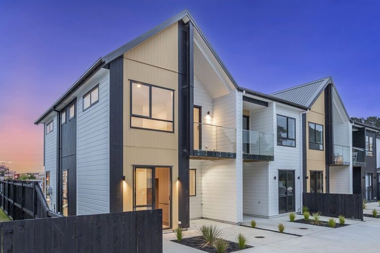 Photo of property in 30 Whakato Avenue, Kumeu, 0810