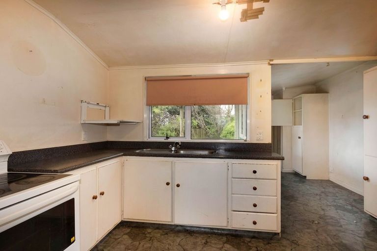 Photo of property in 27 Awatea Street, Ranui, Porirua, 5024