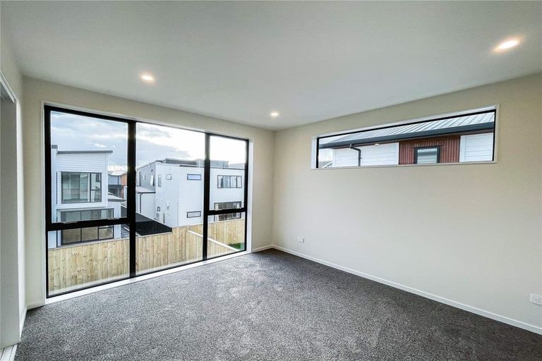 Photo of property in 5 Turbine Way, Hobsonville, Auckland, 0616