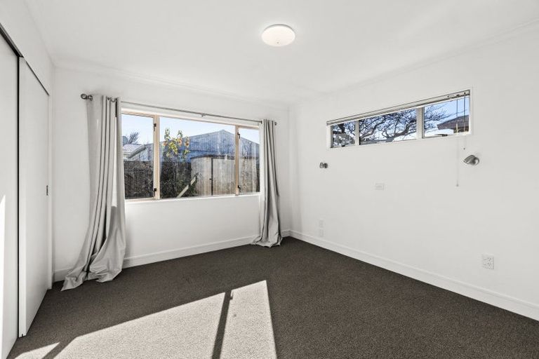 Photo of property in 2/52 Te Aute Road, Havelock North, 4130