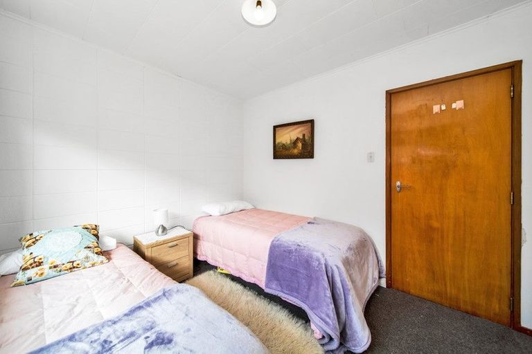 Photo of property in 4/29 Clemow Road, Fitzroy, New Plymouth, 4312