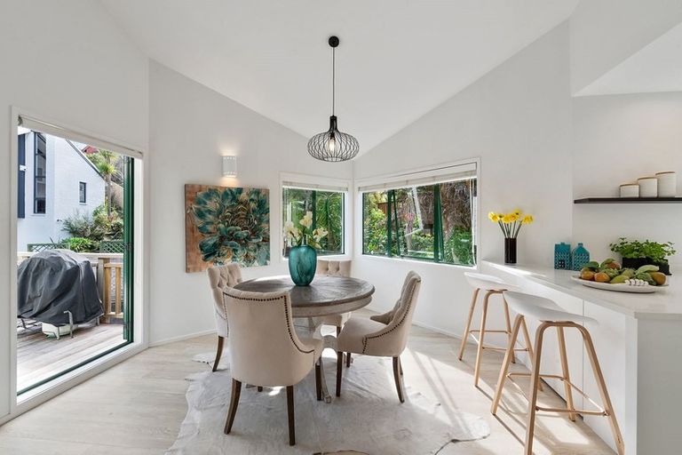 Photo of property in 2/68 Heathcote Road, Castor Bay, Auckland, 0620