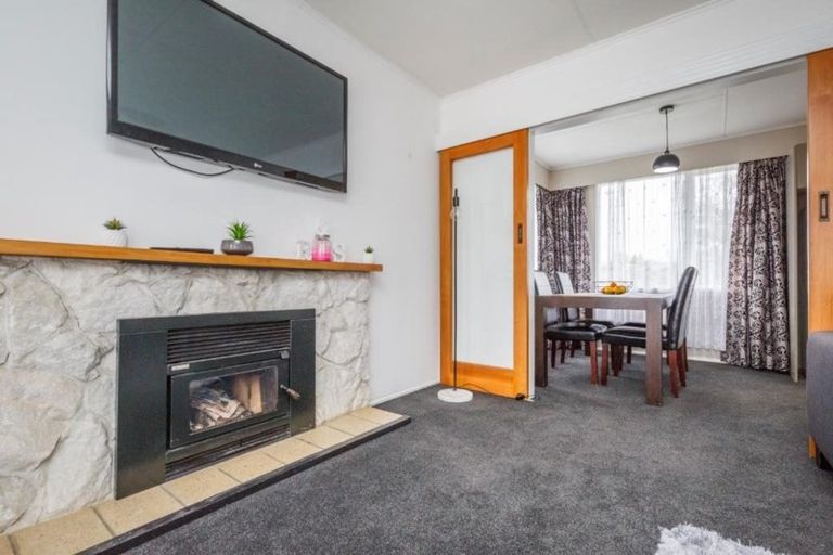 Photo of property in 26 Rhodes Drive, Kelvin Grove, Palmerston North, 4414