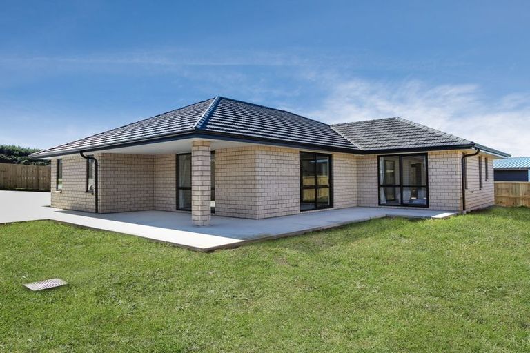 Photo of property in 13 Balmore Crescent, Pokeno, 2402