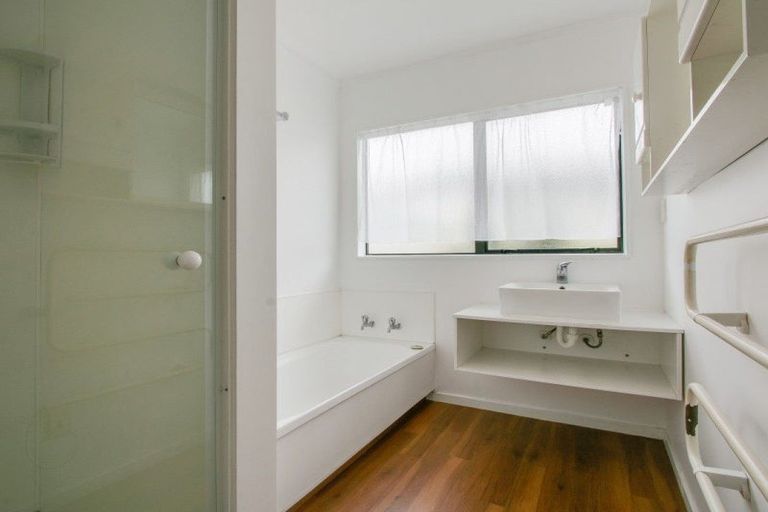 Photo of property in 33 Taradale Road, Marewa, Napier, 4110