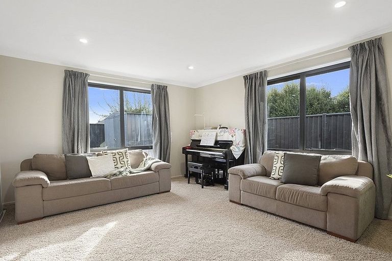 Photo of property in 10 Didham Drive, Mosgiel, 9024