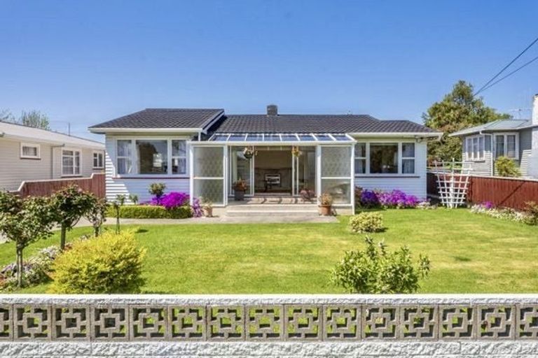 Photo of property in 18 Princes Street, Levin, 5510