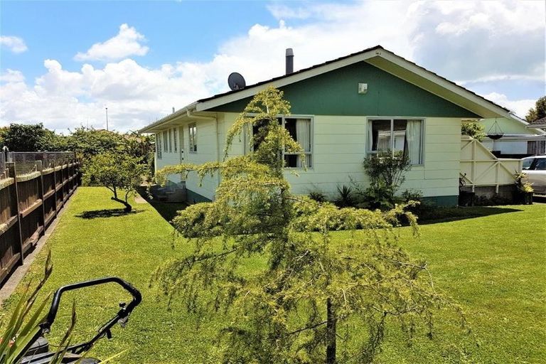 Photo of property in 13 Cranberry Place, Bucklands Beach, Auckland, 2012