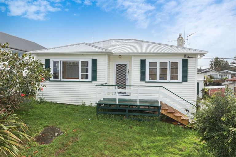 Photo of property in 10 Andrews Street, Paeroa, 3600