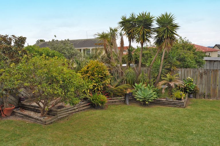 Photo of property in 5 Ngatira Place, Snells Beach, 0920