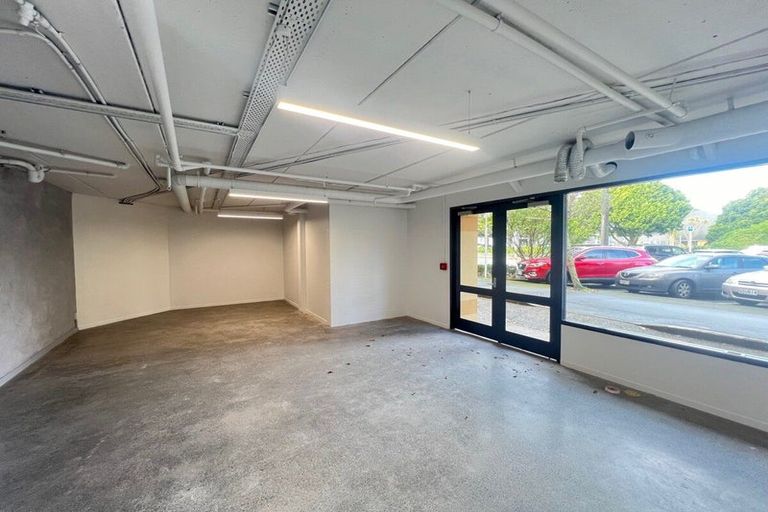 Photo of property in 2c/7-11 Bute Road, Browns Bay, Auckland, 0630