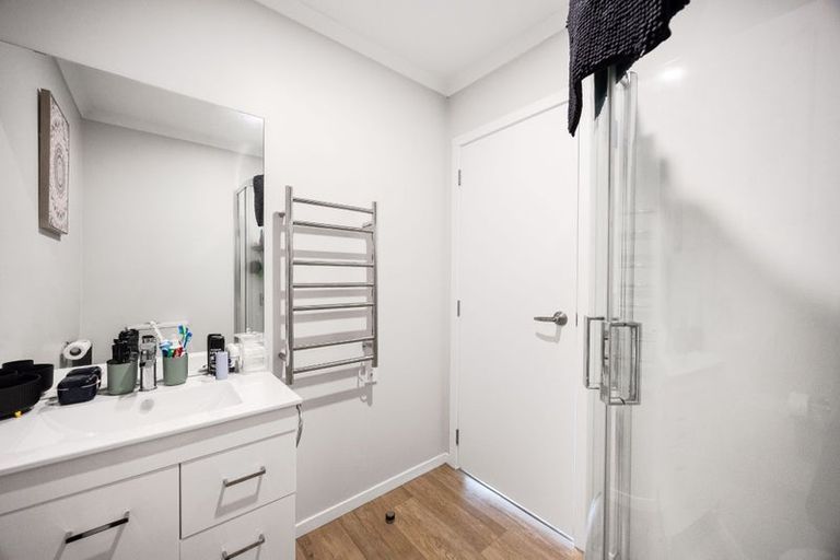 Photo of property in 2/125b Metcalfe Road, Ranui, Auckland, 0612