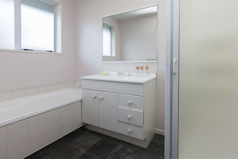 Photo of property in 2/11 Leith Place, Spreydon, Christchurch, 8024