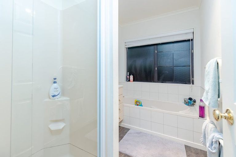 Photo of property in 11 Greenough Place, Rototuna, Hamilton, 3210