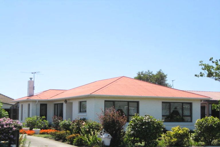 Photo of property in 45 Bickerton Street, Wainoni, Christchurch, 8061