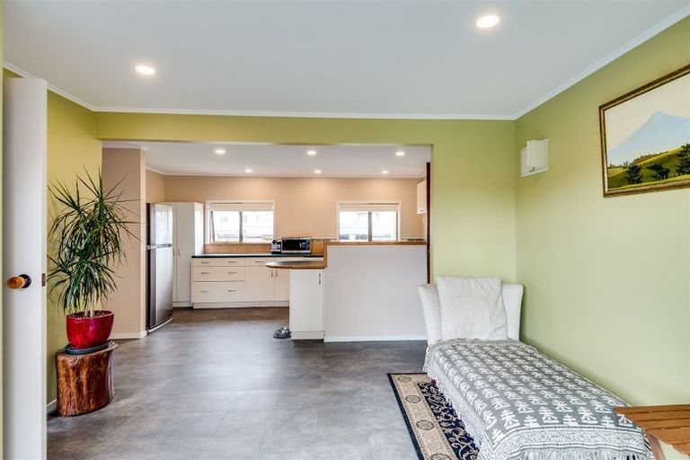 Photo of property in 6 Cooke Place, Taradale, Napier, 4112