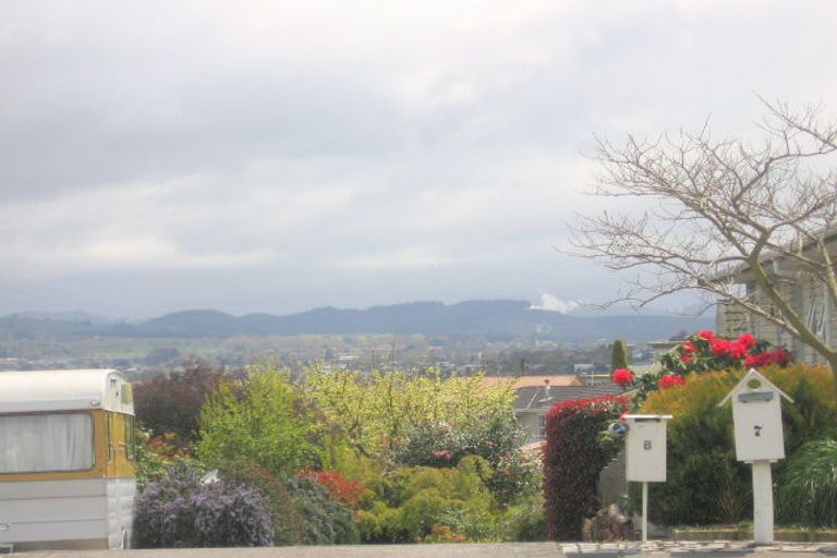 Photo of property in 8 Kempton Place, Richmond Heights, Taupo, 3330