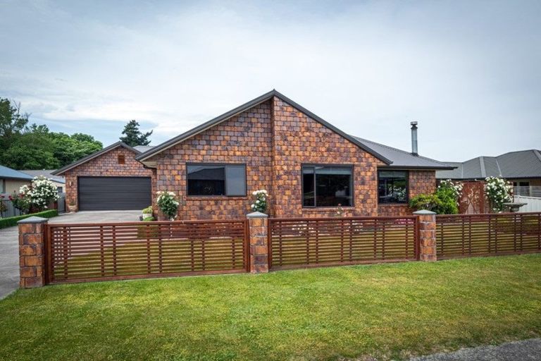 Photo of property in 13 Tancred Street, Geraldine, 7930