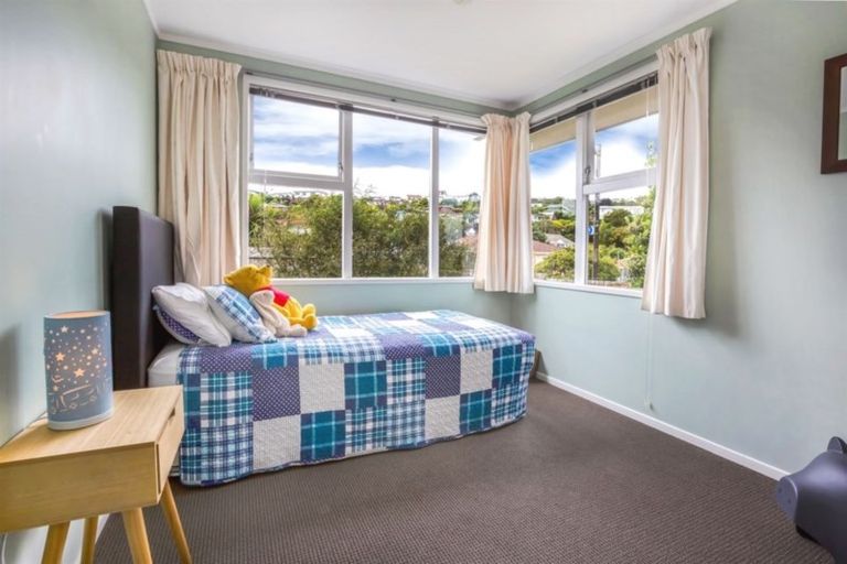 Photo of property in 2 Ayr Place, Papakowhai, Porirua, 5024