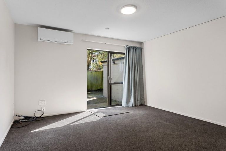 Photo of property in 2/19 Grove Road, Addington, Christchurch, 8024