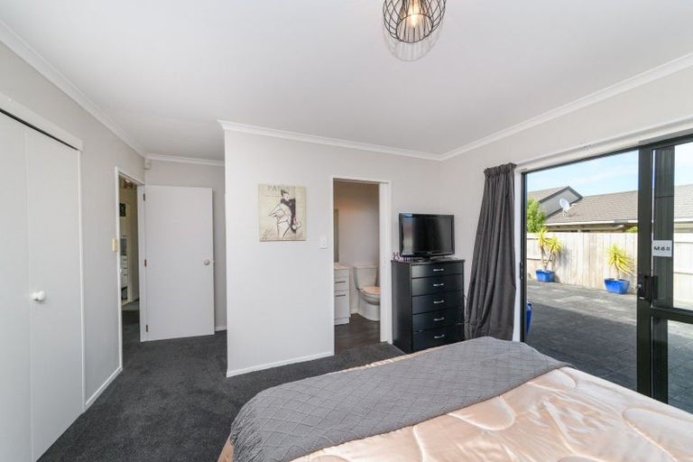 Photo of property in 10 Parnell Heights Drive, Kelvin Grove, Palmerston North, 4414
