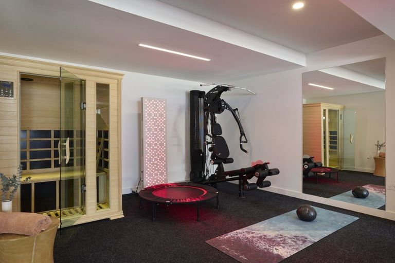 Photo of property in 7 Surf Road, Mount Maunganui, 3116