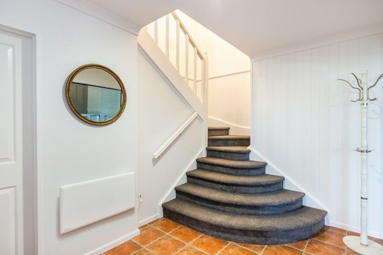 Photo of property in 4 Shera Street, Acacia Bay, Taupo, 3330