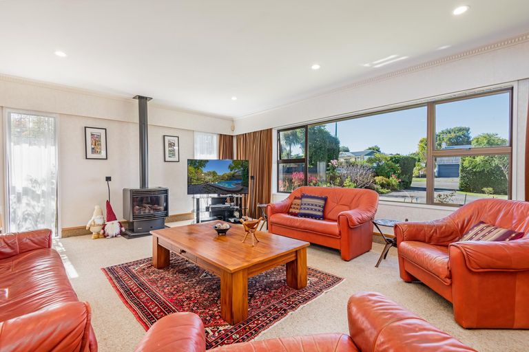 Photo of property in 43 Long Melford Road, Awapuni, Palmerston North, 4412