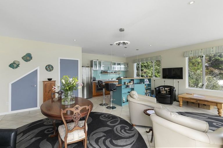 Photo of property in 516 Marine Drive, Sunshine Bay, Lower Hutt, 5013