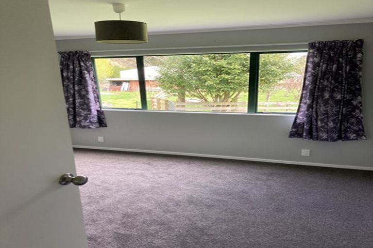 Photo of property in 960 Moonshine Road, Judgeford, Porirua, 5381