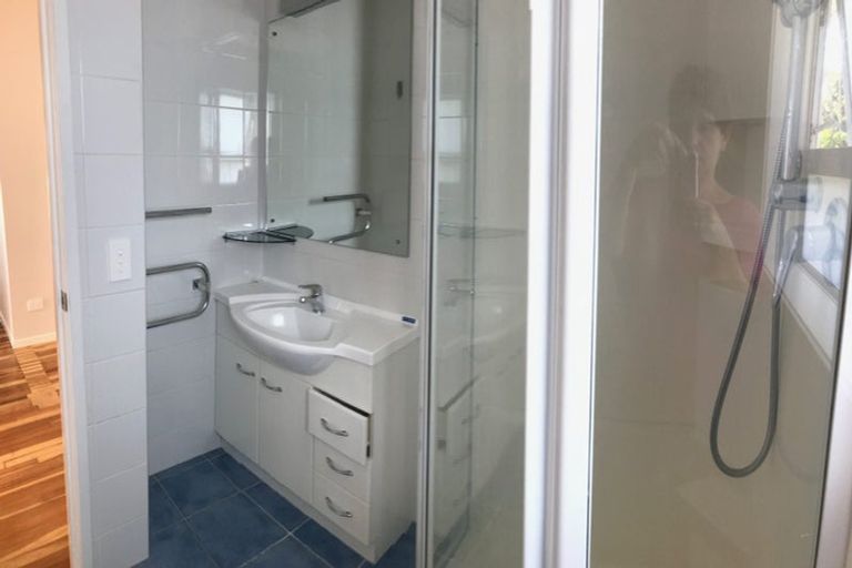 Photo of property in 10b Rogers Avenue, Eastern Beach, Auckland, 2012