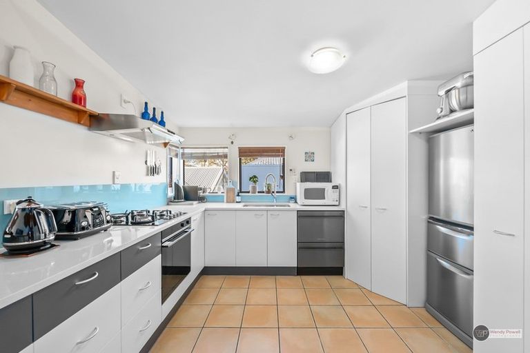 Photo of property in 30a Connaught Terrace, Brooklyn, Wellington, 6021