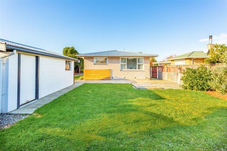 Photo of property in 5 Dunluce Place, Hornby, Christchurch, 8042