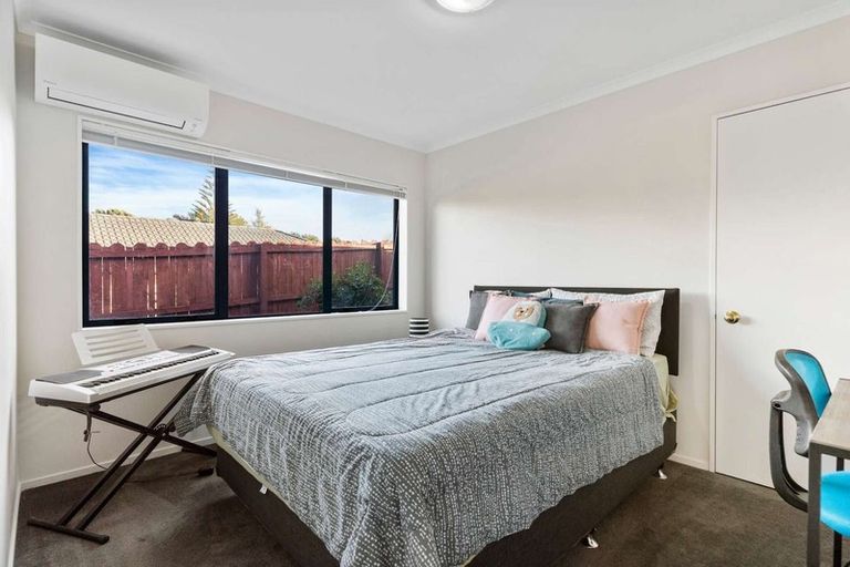 Photo of property in 7 Reremanu Place, Weymouth, Auckland, 2103