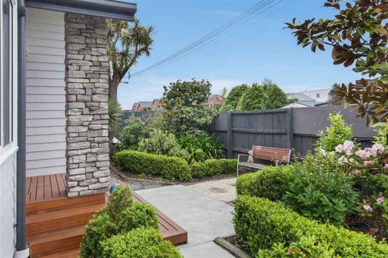 Photo of property in 139 Edgeware Road, St Albans, Christchurch, 8014