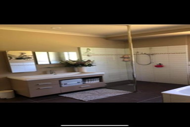 Photo of property in 171 Alf Access Road, Helensville, 0875